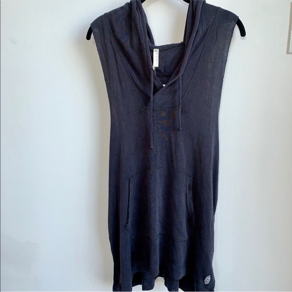 SALE NWT Free People Tulum T Back Hoodie in Black - Picture 3 of 6